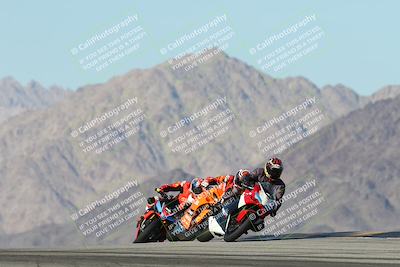 media/Dec-01-2025-Moto Forza (Mon) [[2daa91e15f]]/1-Advanced Group/Session 4 Turn 9/